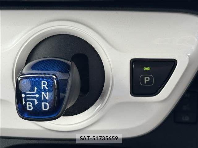 Toyota PRIUS 2016-04 7251952-24