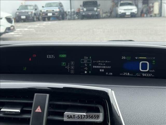 Toyota PRIUS 2016-04 7251952-26