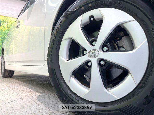 Toyota PRIUS 2012-09 7272735-12