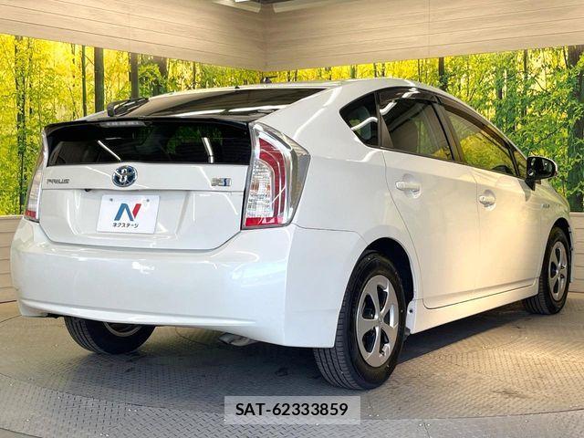 Toyota PRIUS 2012-09 7272735-16