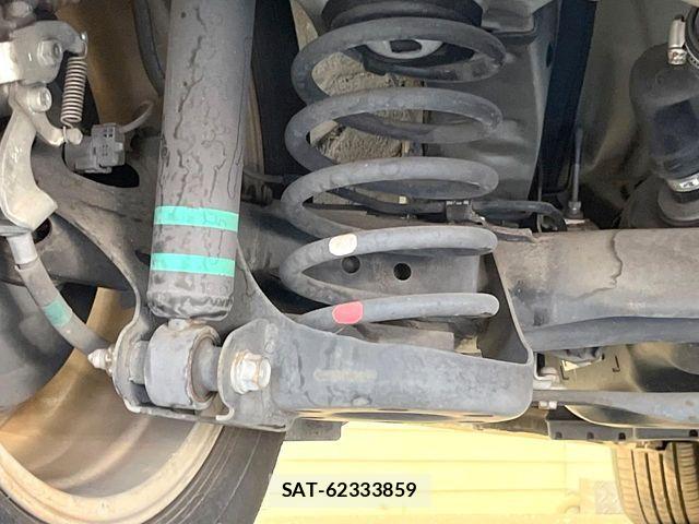 Toyota PRIUS 2012-09 7272735-19