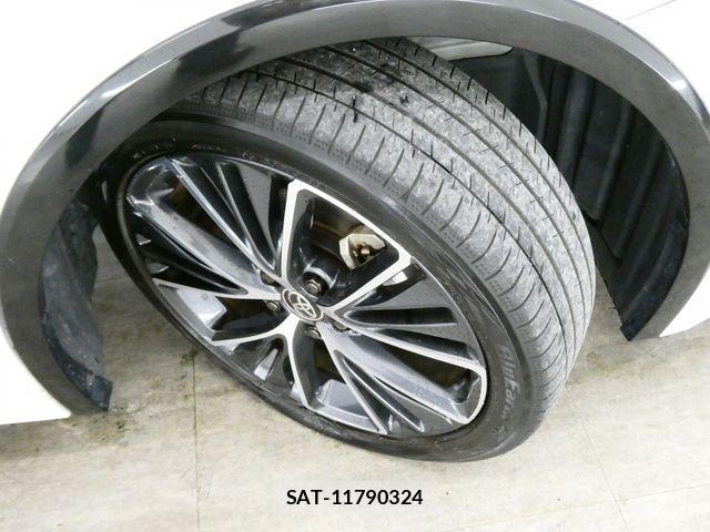 Toyota PRIUS 2023-04 7272716-12