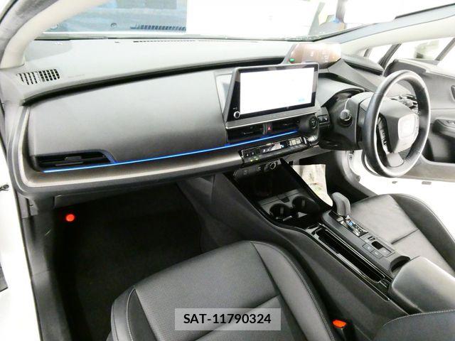 Toyota PRIUS 2023-04 7272716-14