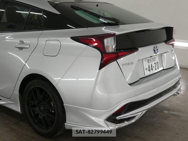 Toyota PRIUS 2019-08 7272722-11