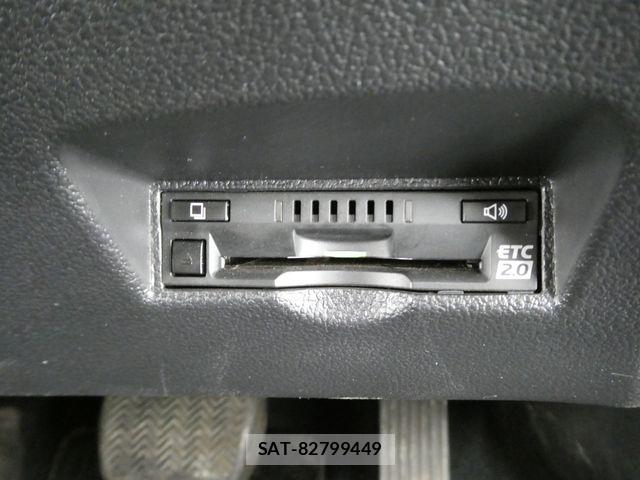 Toyota PRIUS 2019-08 7272722-24
