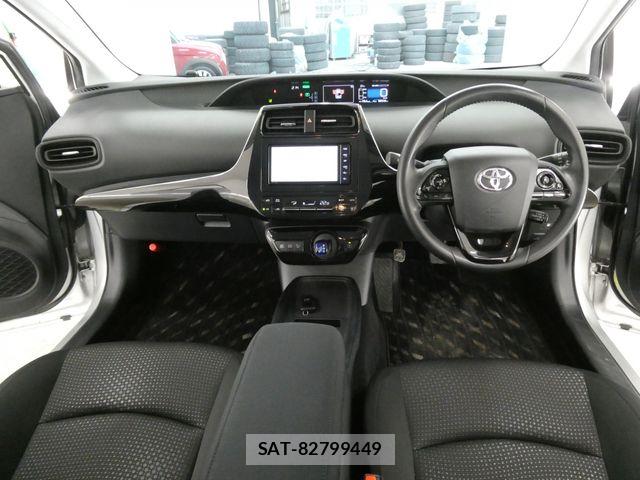 Toyota PRIUS 2019-08 7272722-2