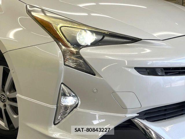 Toyota PRIUS 2017-05 7272718-11