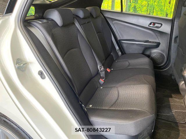 Toyota PRIUS 2017-05 7272718-8
