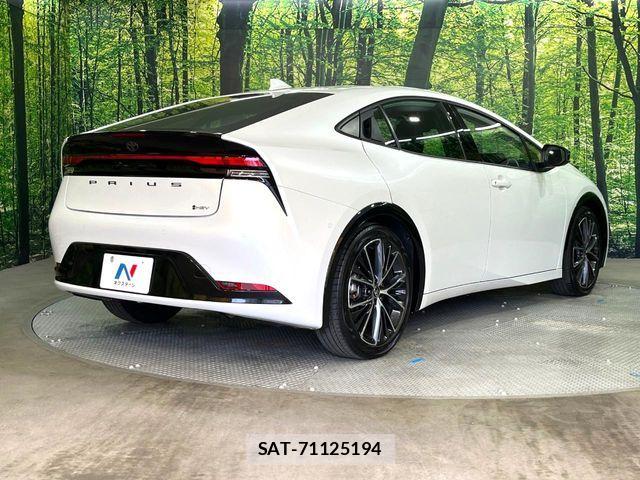 Toyota PRIUS 2024-01 7272712-16