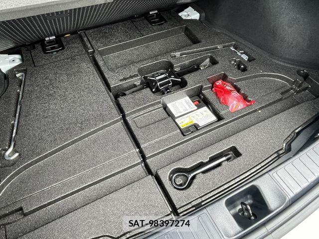 Toyota PRIUS 2016-03 7272732-17
