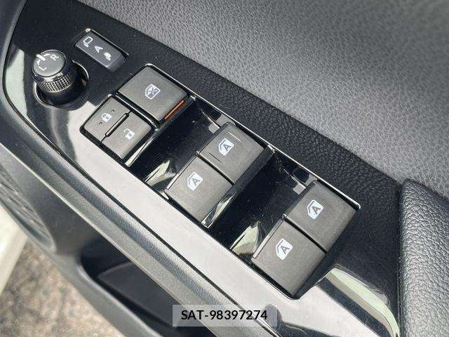Toyota PRIUS 2016-03 7272732-29