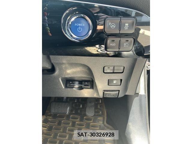 Toyota PRIUS 2017-10 7272727-12