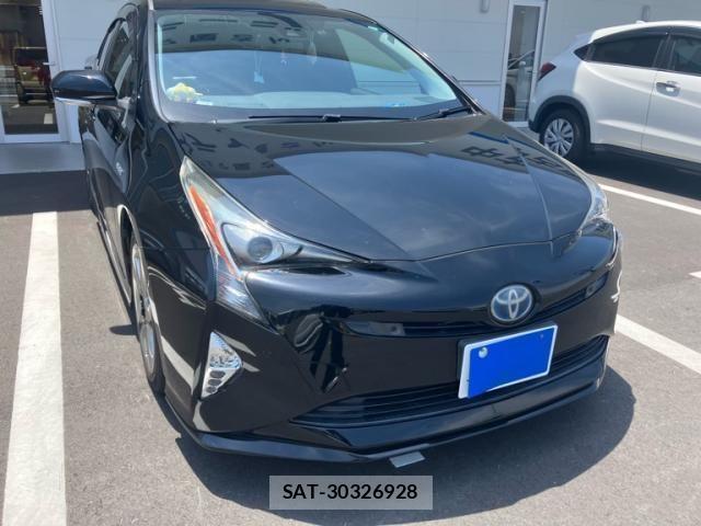 Toyota PRIUS 2017-10 7272727-1