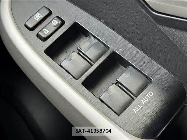 Toyota PRIUS 2014-01 7272737-27