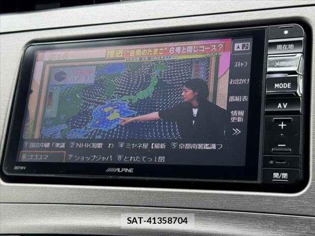 Toyota PRIUS 2014-01 7272737-4