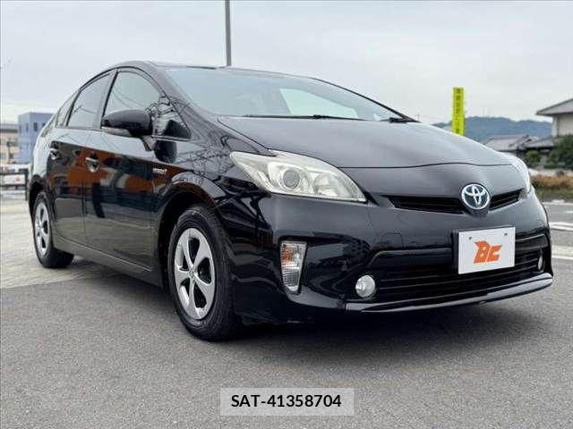 Toyota PRIUS 2014-01 7272737-7