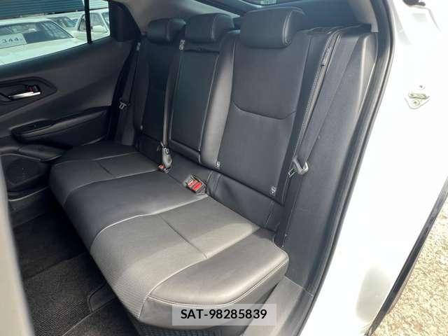 Toyota PRIUS 2023-05 7272715-12