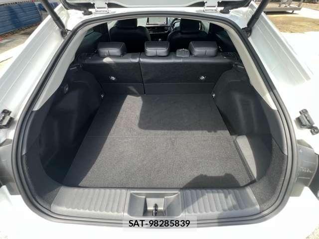 Toyota PRIUS 2023-05 7272715-16
