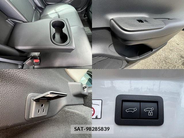 Toyota PRIUS 2023-05 7272715-24
