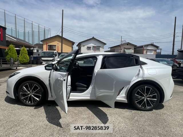 Toyota PRIUS 2023-05 7272715-26