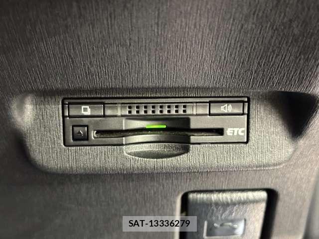 Toyota PRIUS 2015-12 7272738-13