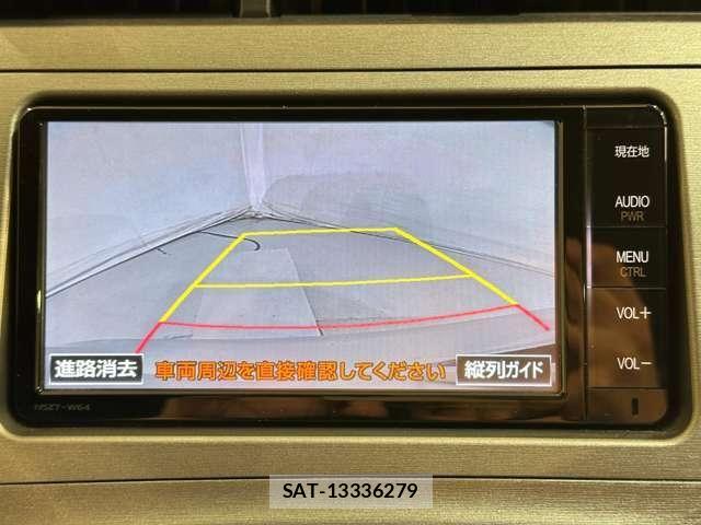 Toyota PRIUS 2015-12 7272738-19