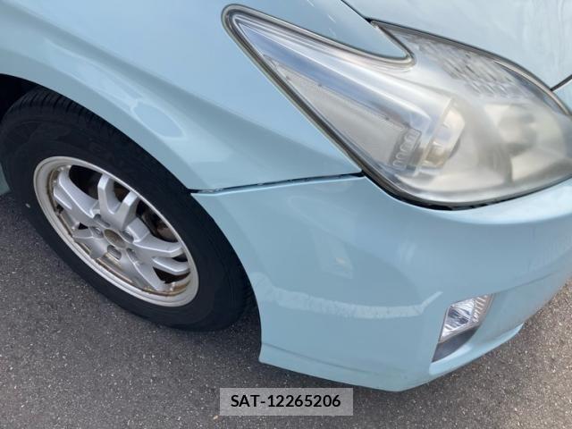 Toyota PRIUS 2010-02 7272739-16
