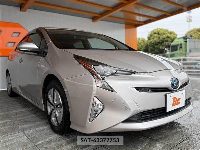 Toyota PRIUS 2017-05 7272729-7