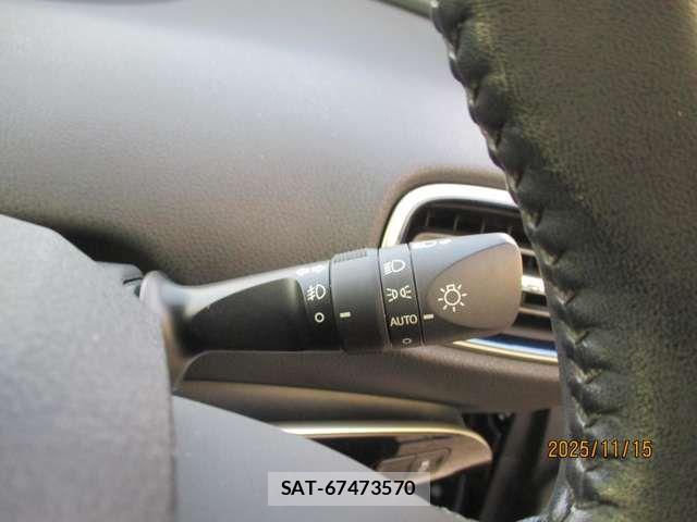 Toyota PRIUS 2016-05 7272720-18