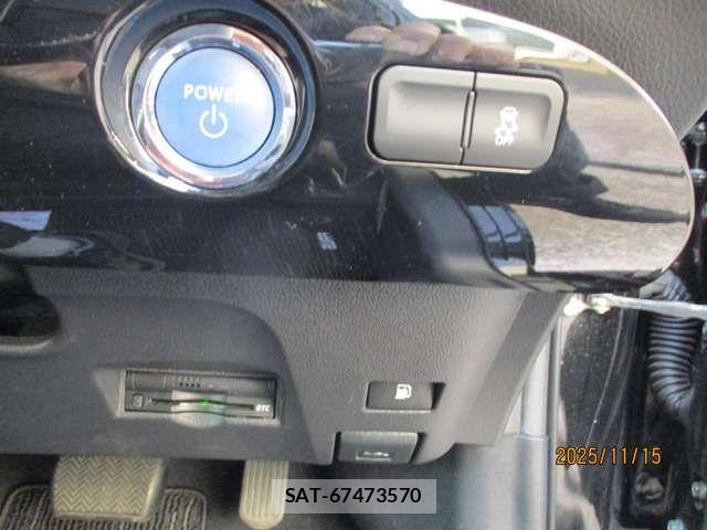 Toyota PRIUS 2016-05 7272720-19