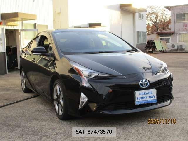 Toyota PRIUS 2016-05 7272720-2