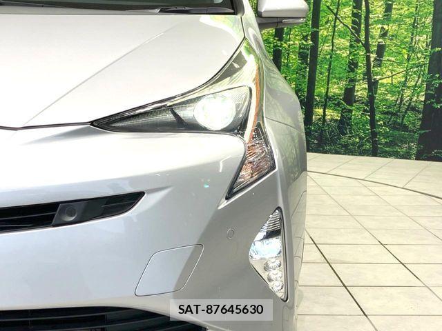 Toyota PRIUS 2017-06 7272728-11