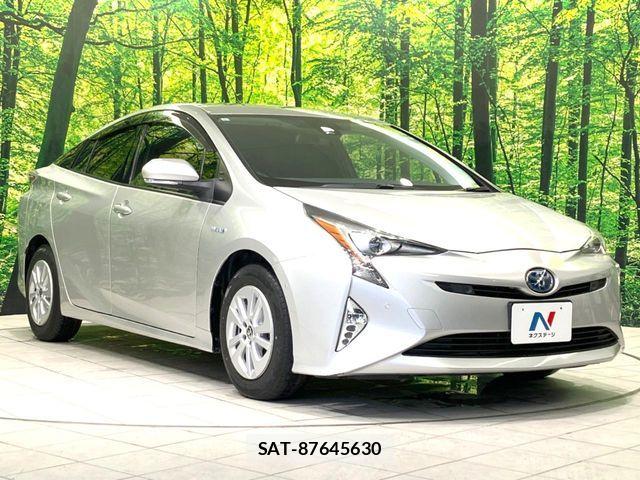 Toyota PRIUS 2017-06 7272728-15