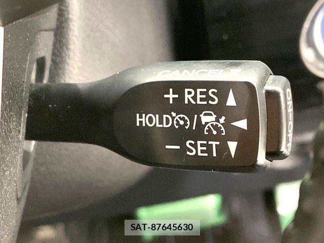 Toyota PRIUS 2017-06 7272728-5