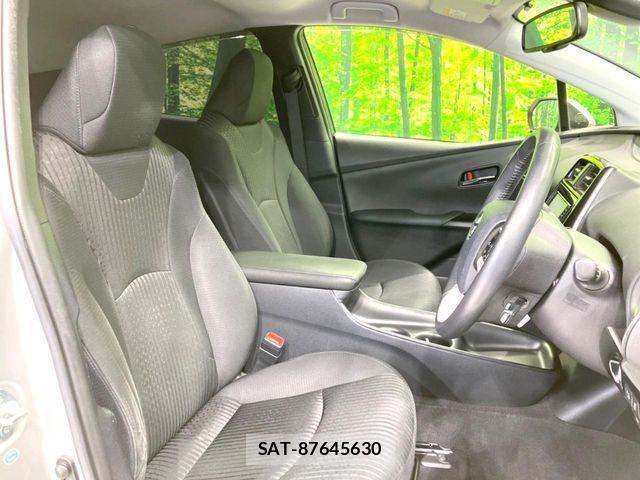 Toyota PRIUS 2017-06 7272728-7