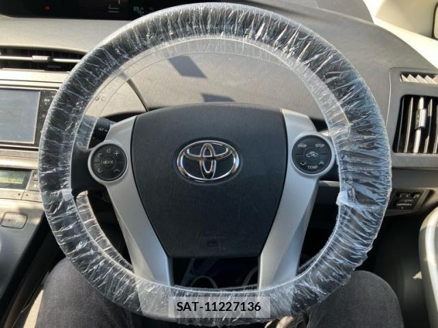 Toyota PRIUS 2009-08 7272742-17