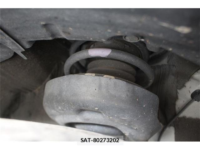 Toyota PRIUS 2023-02 7272710-17