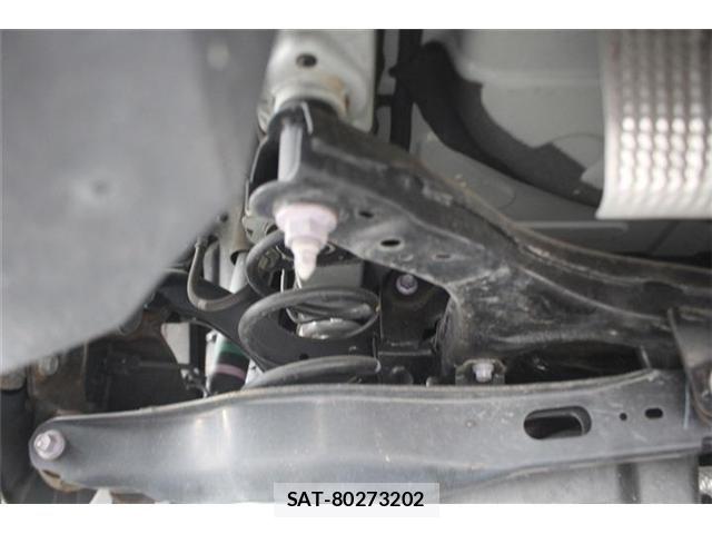 Toyota PRIUS 2023-02 7272710-18