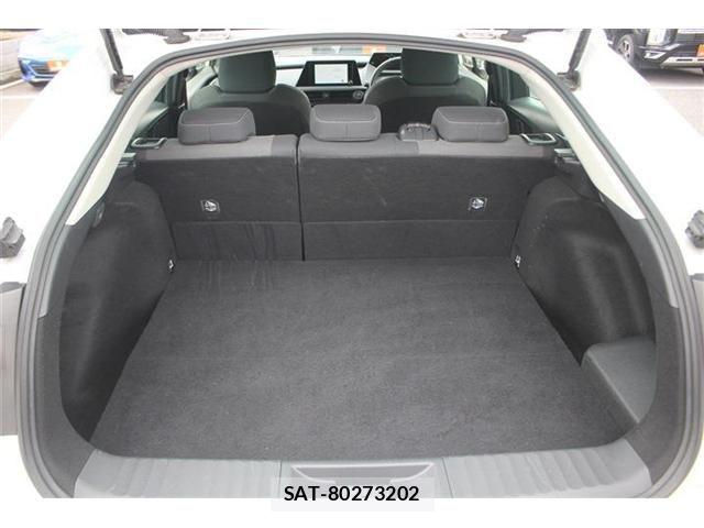 Toyota PRIUS 2023-02 7272710-28