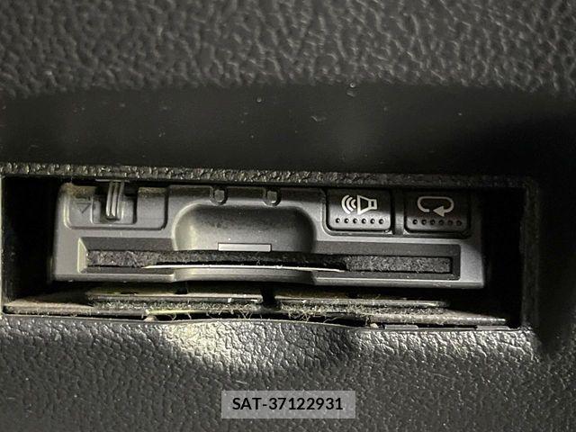 Toyota PRIUS 2017-05 7272719-6
