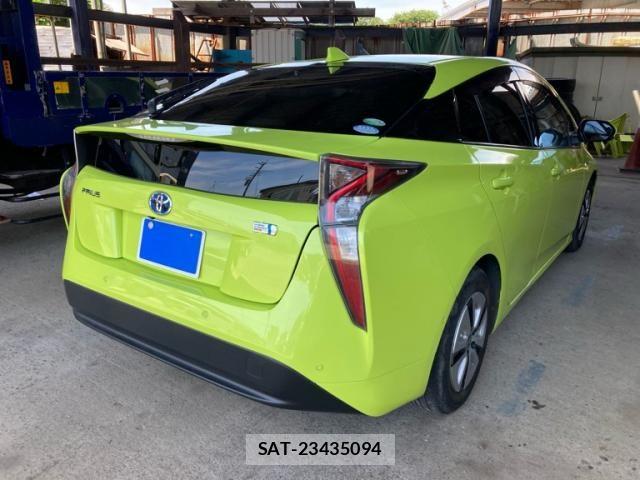 Toyota PRIUS 2016-07 7272734-1