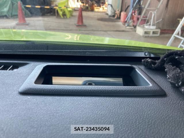 Toyota PRIUS 2016-07 7272734-23