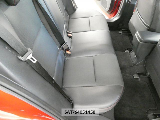 Toyota PRIUS 2023-04 7272721-15