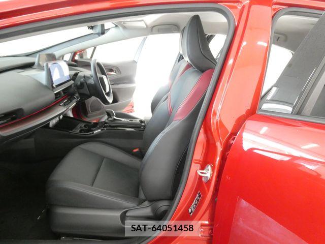 Toyota PRIUS 2023-04 7272721-16