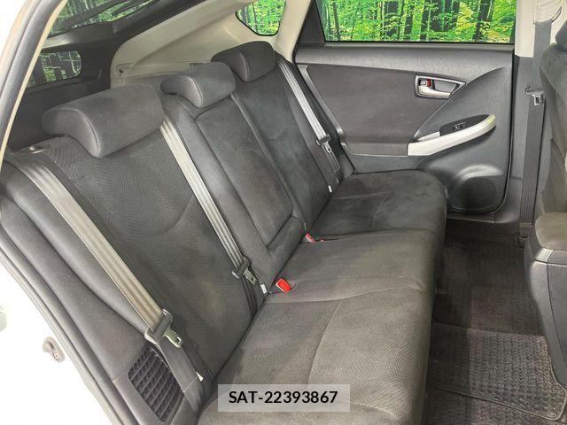 Toyota PRIUS 2015-05 7272730-10