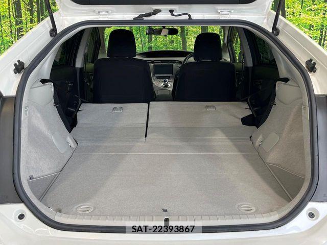 Toyota PRIUS 2015-05 7272730-11