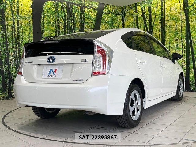 Toyota PRIUS 2015-05 7272730-16