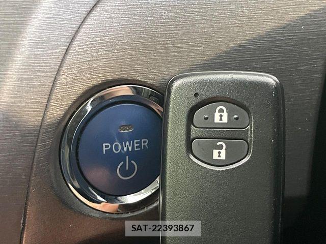 Toyota PRIUS 2015-05 7272730-5