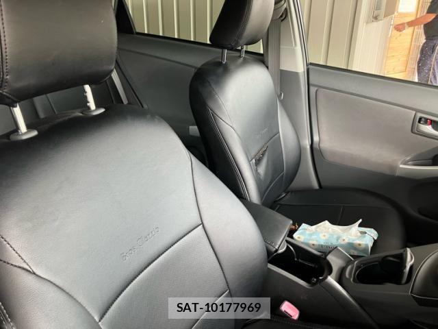 Toyota PRIUS 2011-04 7272741-11