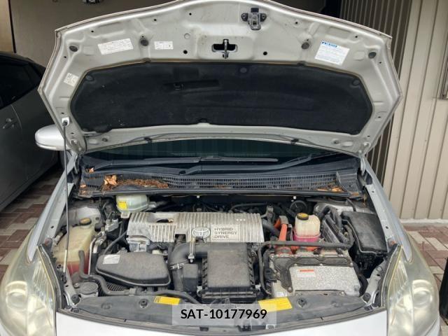 Toyota PRIUS 2011-04 7272741-15